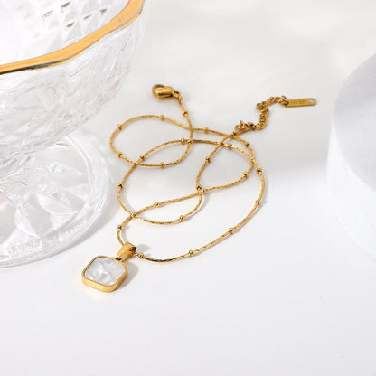 Pixi Shell Pendant Choker Necklace